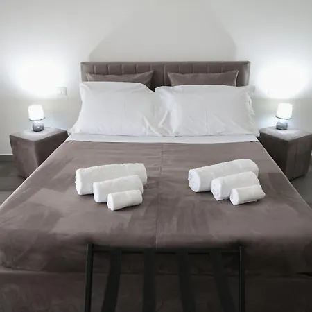 Πανσιόν Airport Grey 3*