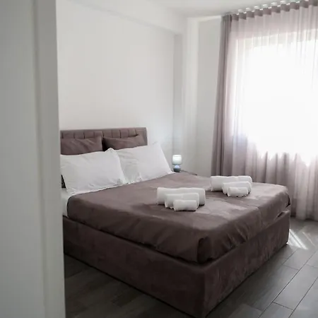 Πανσιόν Airport Grey 3*